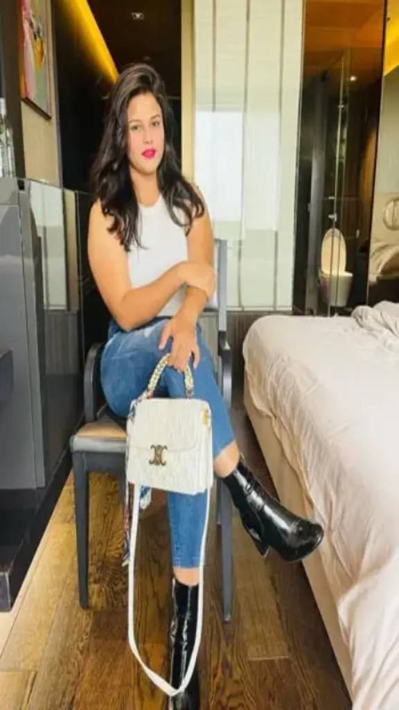 Sarahan call girl service
